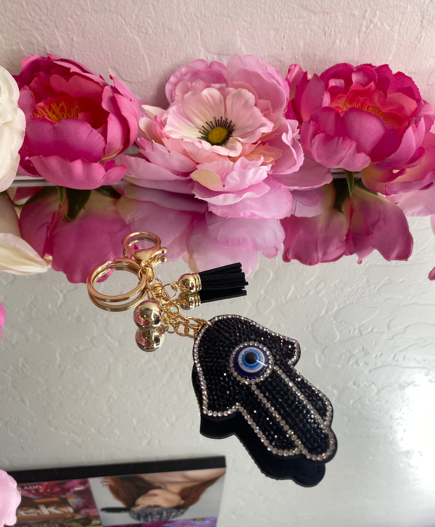 HAMSA KEYCHAIN- BLACK