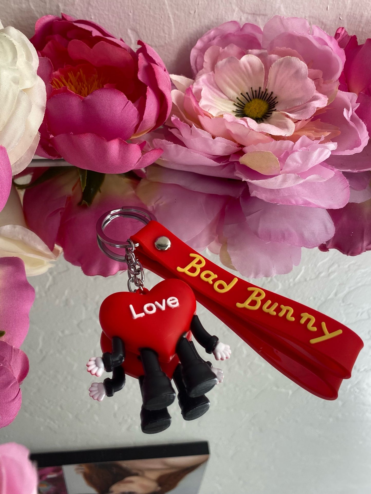 BAD BUNNY KEYCHAIN